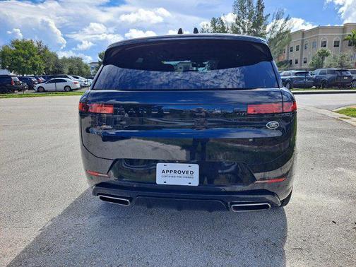 2023 Land Rover Range Rover Sport SE