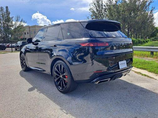 2023 Land Rover Range Rover Sport SE