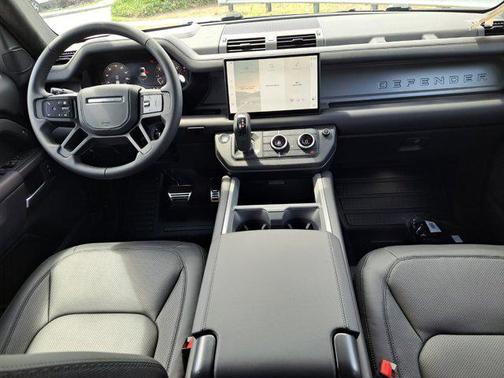 2025 Land Rover Defender 110 P400 X
