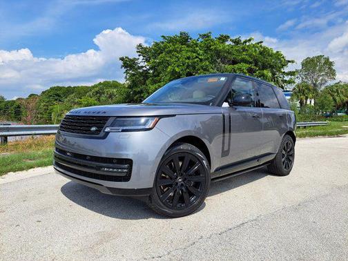 2025 Land Rover Range Rover P550e SE