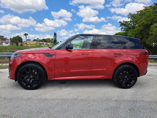 2025 Land Rover Range Rover Sport SE