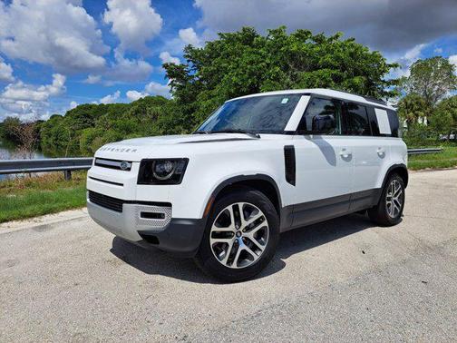 2025 Land Rover Defender 110 P400 S