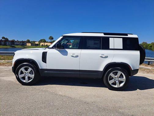 2025 Land Rover Defender 110 P400 S