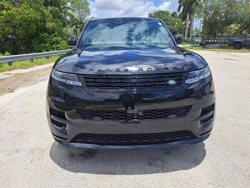 2025 Land Rover Range Rover Sport SE