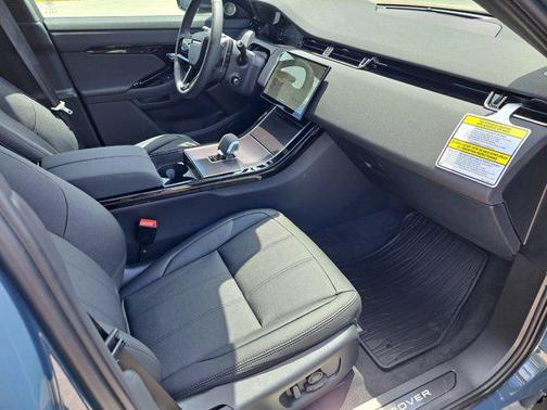 2026 Land Rover Range Rover Evoque Dynamic SE