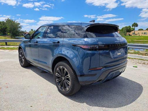 2026 Land Rover Range Rover Evoque Dynamic SE