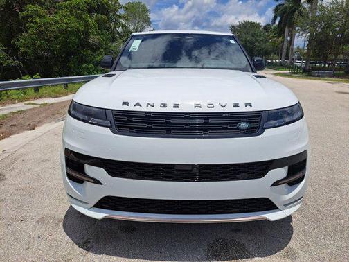 2025 Land Rover Range Rover Sport SE