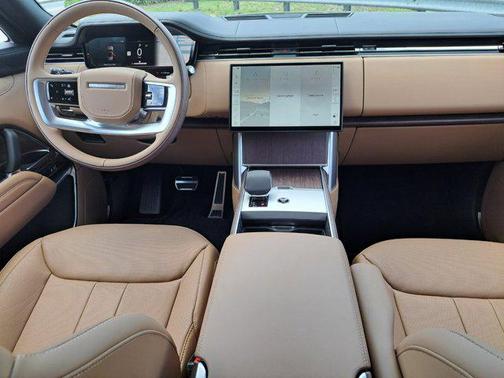 2025 Land Rover Range Rover P530 SE 7 Seat