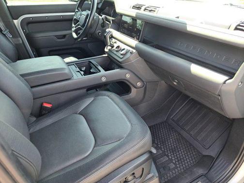 2023 Land Rover Defender 110 X-Dynamic SE