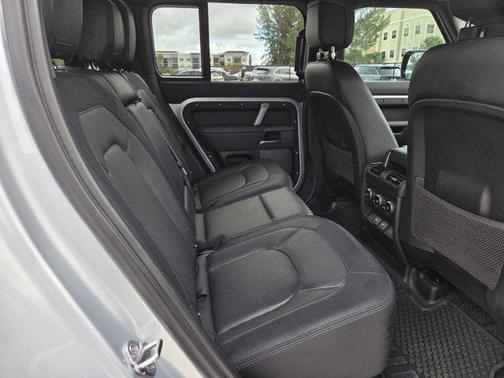 2023 Land Rover Defender 110 X-Dynamic SE