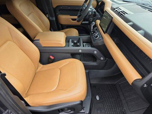 2023 Land Rover Defender 