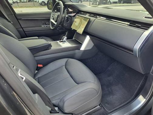 2024 Land Rover Range Rover P400 SE