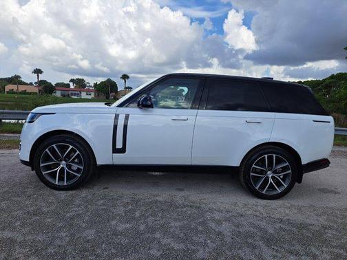 2025 Land Rover Range Rover P530 SE