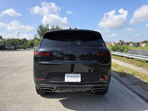 Santorini Black Metallic 2024 Land Rover Range Rover Sport SE