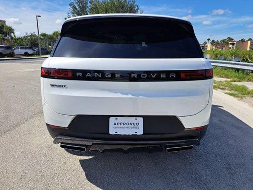 2024 Land Rover Range Rover Sport SE