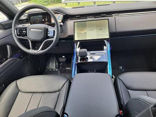 2025 Land Rover Range Rover Sport SE