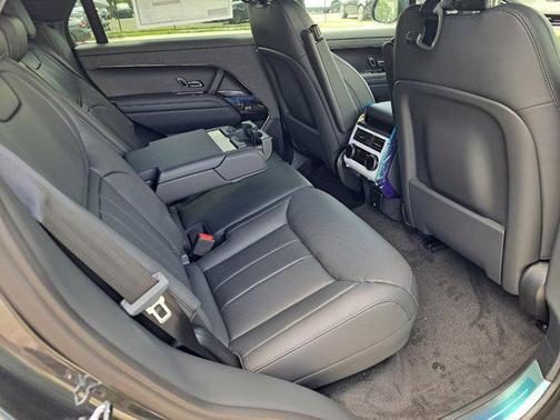 2025 Land Rover Range Rover Sport SE