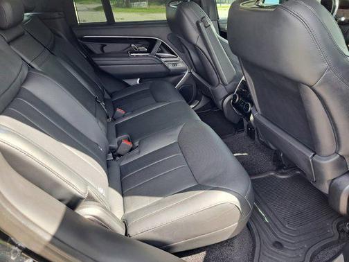 2023 Land Rover Range Rover P530 SE