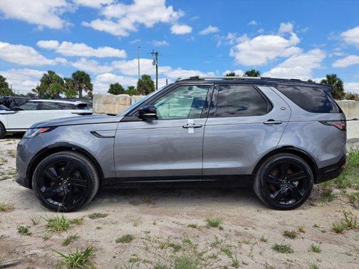 2025 Land Rover Discovery P360 Dynamic SE