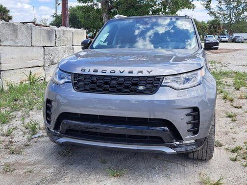 2025 Land Rover Discovery P360 Dynamic SE