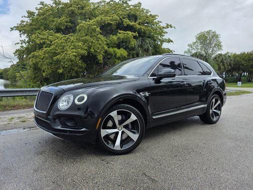 Beluga 2019 Bentley Bentayga V8