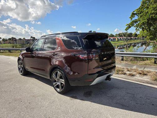 2026 Land Rover Discovery Tempest Edition