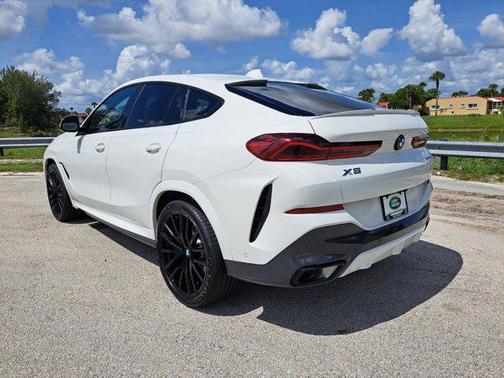 2023 BMW X6 xDrive40i