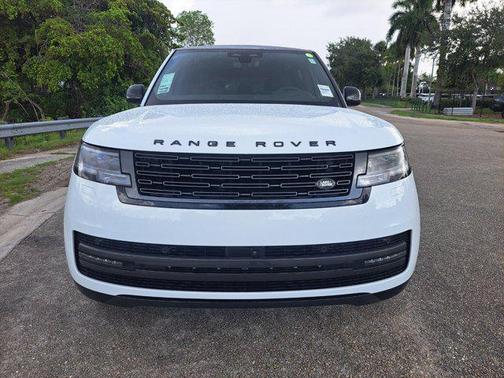 2025 Land Rover Range Rover P400 SE 7 Seat