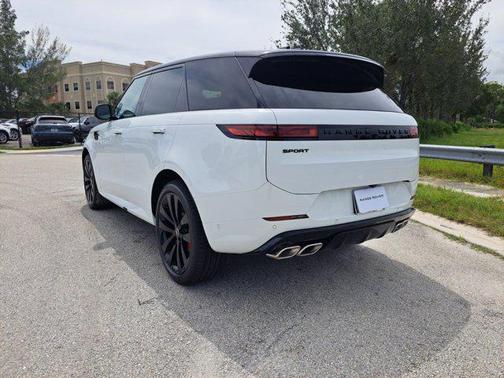 2025 Land Rover Range Rover Sport SE