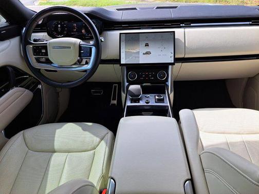 2023 Land Rover Range Rover P530 SE