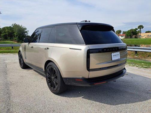 2023 Land Rover Range Rover P530 SE