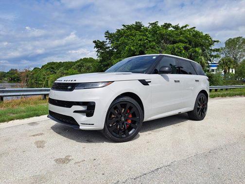 2025 Land Rover Range Rover Sport SE