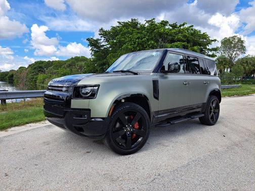 2025 Land Rover Defender 110 P400 X