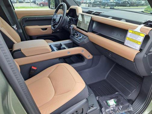 2025 Land Rover Defender 110 P400 X