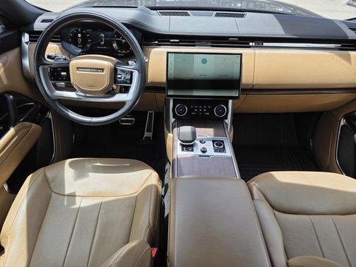 Santorini Black Metallic 2023 Land Rover Range Rover P530 SE