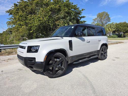 2026 Land Rover Defender P400 X-Dynamic SE