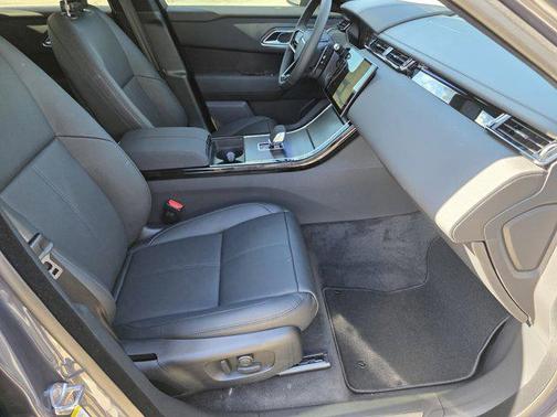 2026 Land Rover Range Rover Velar P250 SE R-Dynamic