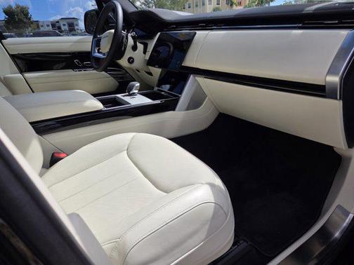 2024 Land Rover Range Rover P400 SE