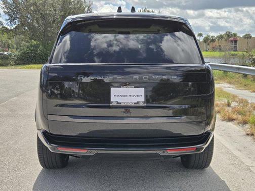 2024 Land Rover Range Rover P400 SE