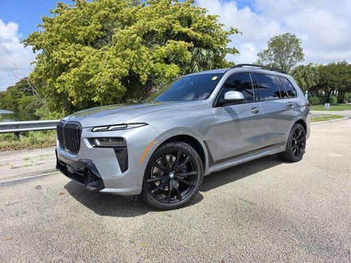 Skyscraper Grey Metallic 2024 BMW X7 xDrive40i