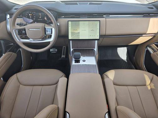 2026 Land Rover Range Rover P400 SE