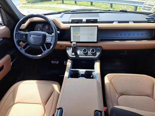 2025 Land Rover Defender V8