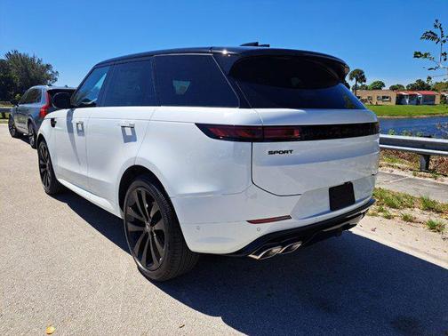 2025 Land Rover Range Rover Sport SE