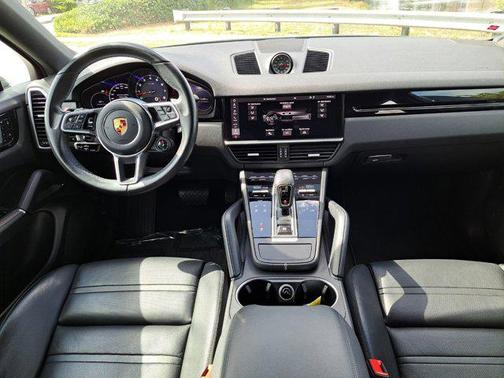 2021 Porsche Cayenne Base