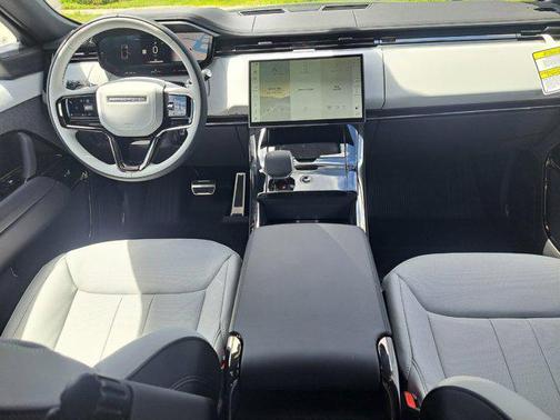 2025 Land Rover Range Rover Sport SE