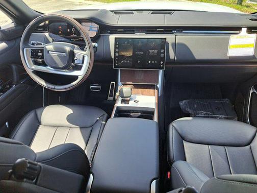 2025 Land Rover Range Rover P530 Autobiography 7 Seat