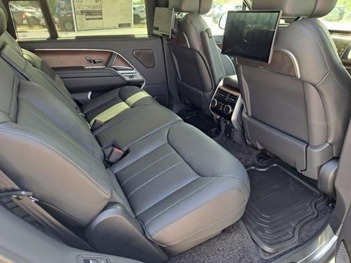 2025 Land Rover Range Rover P530 Autobiography 7 Seat