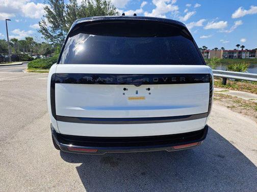 2025 Land Rover Range Rover P530 Autobiography 7 Seat
