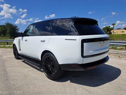 2025 Land Rover Range Rover P530 Autobiography 7 Seat