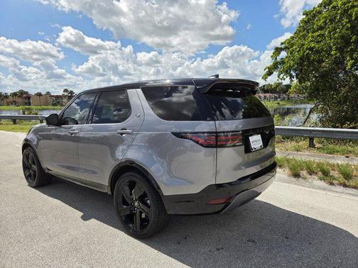 2023 Land Rover Discovery P360 HSE R-Dynamic